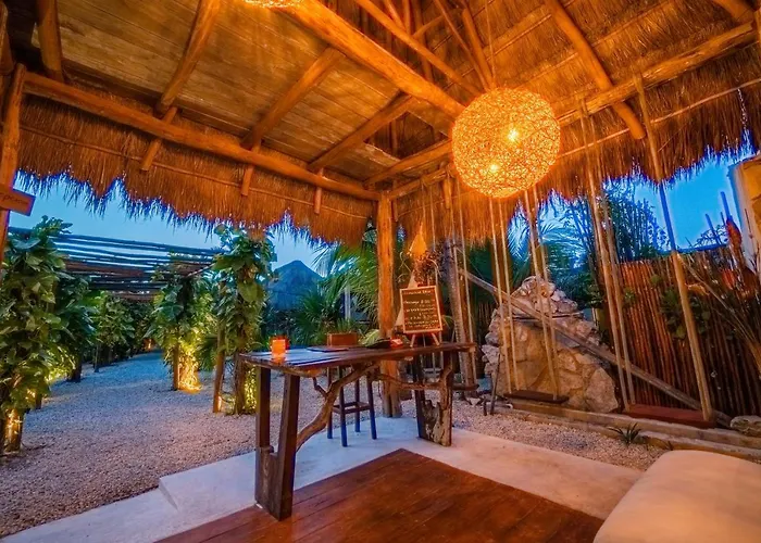 Selvaluz & * Tulum